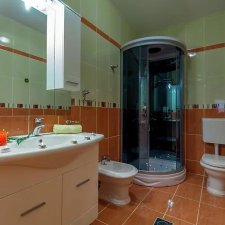 Apartment Peaceful In With Bubble Bath *